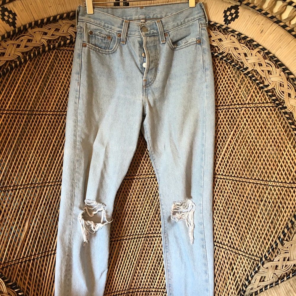 Levi Wedgie Cutoffs